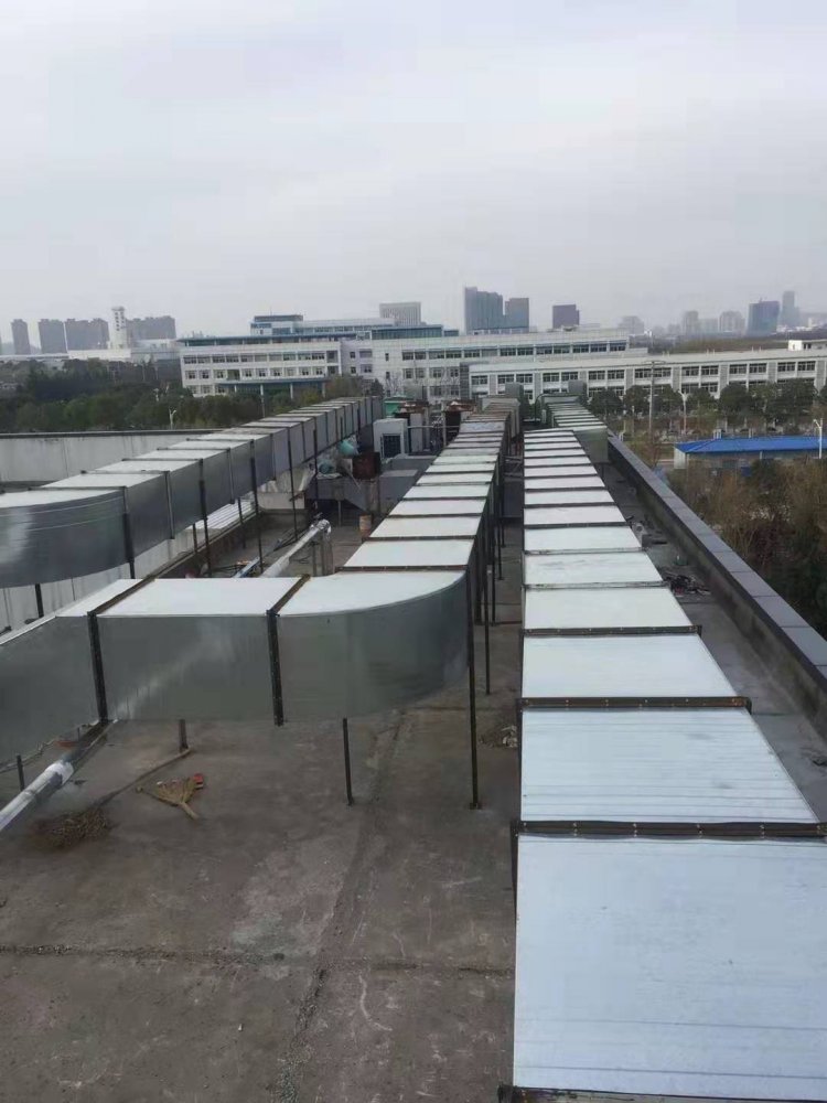 南京某公司辦公樓通風管道安裝